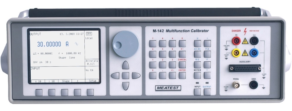 Calibratore multifunzione M-142